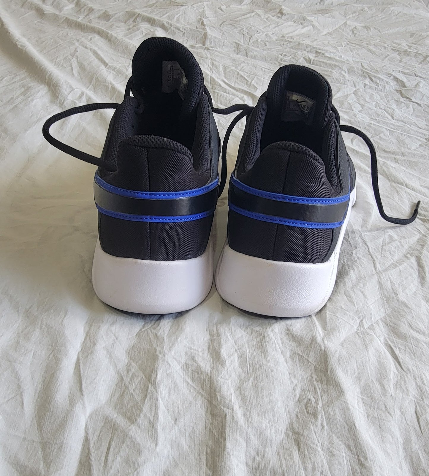 Nike Legend Essentials 2 Negro Azul Rey