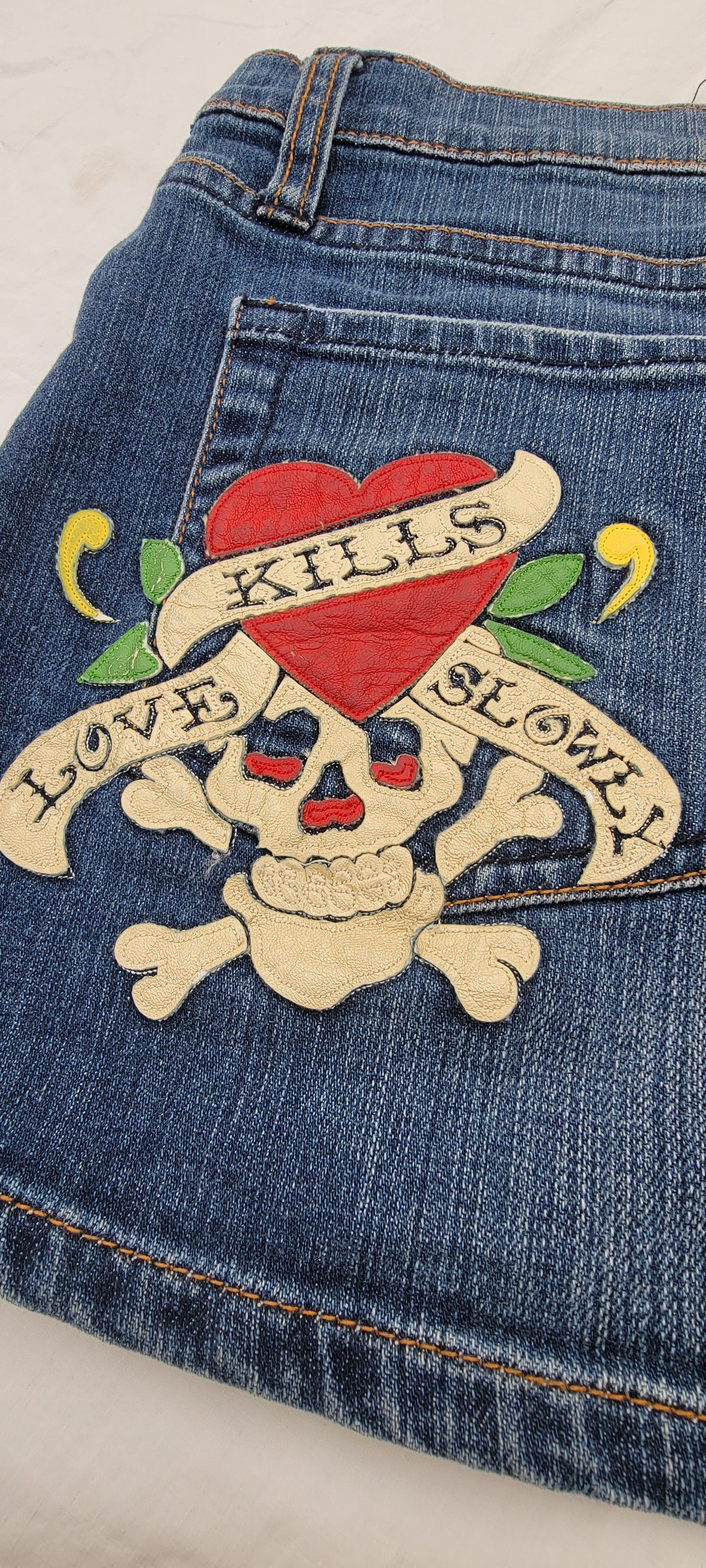 Mini Falda Denim Ed Hardy con Apliques y bordado